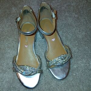 Steve Madden Girls - Size 3 Youth Silver Sparkly Sandals